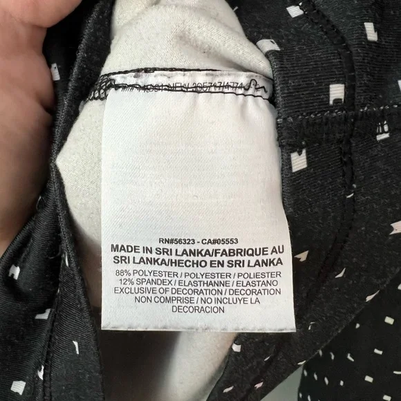 Nike 1/2 Zip Long Sleeve Pullover - size (L) - Picture 5 of 5